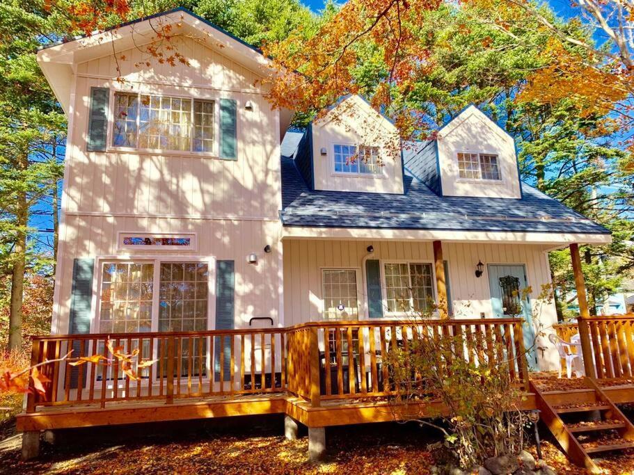 軽井沢ショッピングプラザ徒歩圏内の新築アメリカンハウス/ポーラーリゾート新軽井沢１ Karuizawa Eksteriør billede